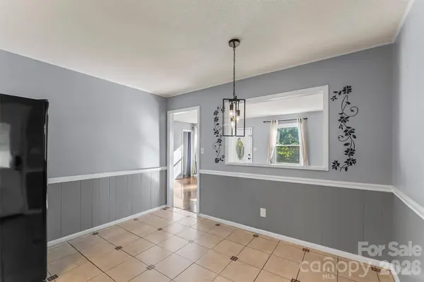 2480 Raintree ST, Connelly Springs, NC 28612