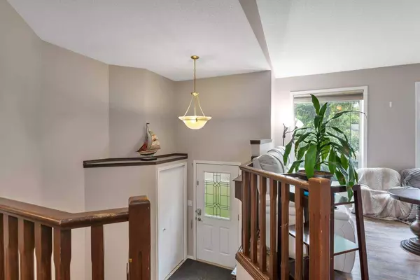 5208 Lansdowne AVE, Blackfalds, AB T0M 0J0