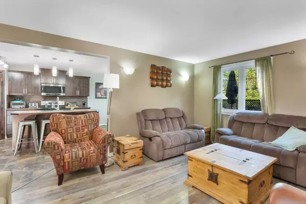 3820 50, Red Deer, AB T4P 1E9