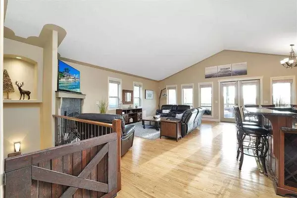 232 Canal ST, Rural Ponoka County, AB T0C 2J0