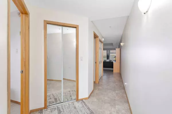 5100 Lakeshore DR #309, Sylvan Lake, AB T4S 2L7