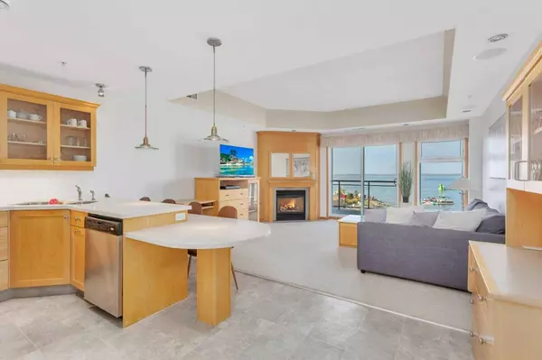 5100 Lakeshore DR #309, Sylvan Lake, AB T4S 2L7