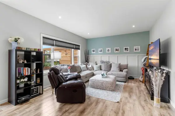 1 E Churchill PL, Blackfalds, AB T0M 0J0