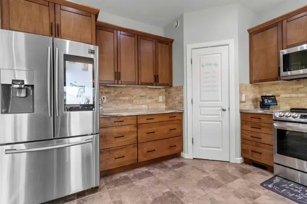1 E Churchill PL, Blackfalds, AB T0M 0J0