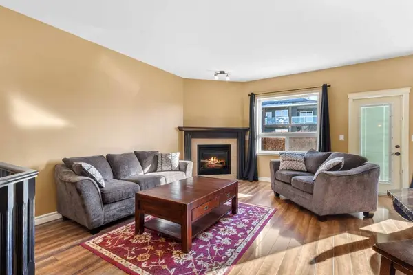 29 Lakeland RD, Sylvan Lake, AB T4S 0A3