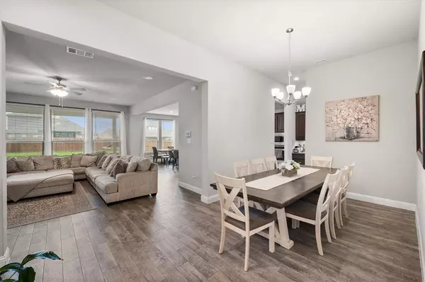 5610 Goodnight Court, Midlothian, TX 76065