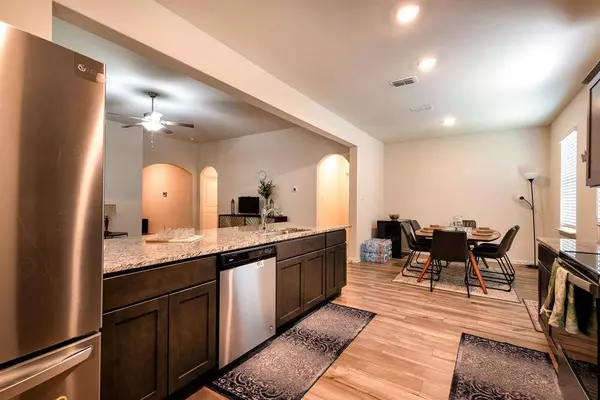 1941 Hollywood Drive, Seagoville, TX 75159