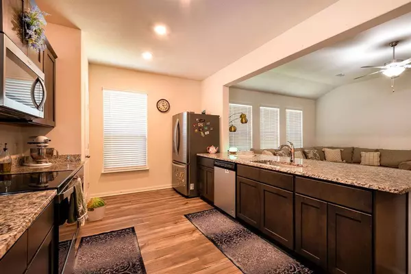 1941 Hollywood Drive, Seagoville, TX 75159