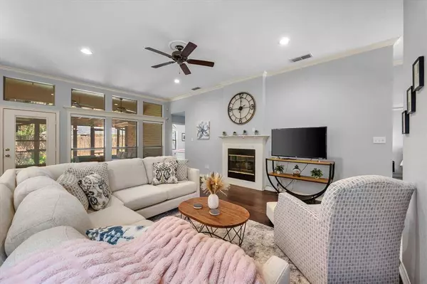 723 Nandina Way, Waxahachie, TX 75165