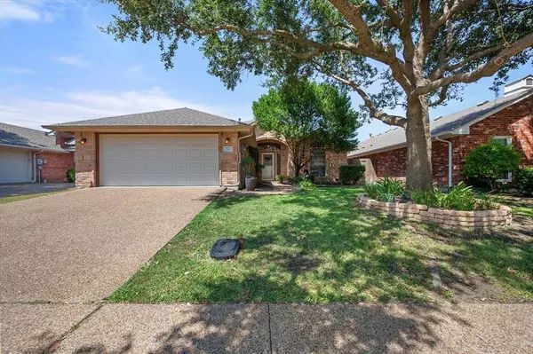 723 Nandina Way, Waxahachie, TX 75165