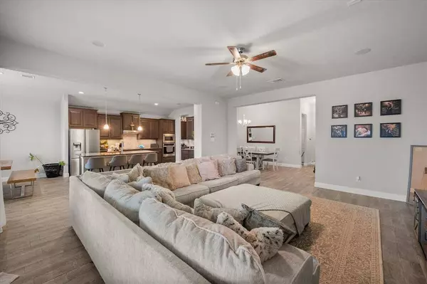 5610 Goodnight Court, Midlothian, TX 76065