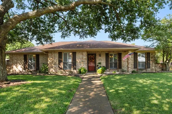 419 Bradshaw Street, Cedar Hill, TX 75104