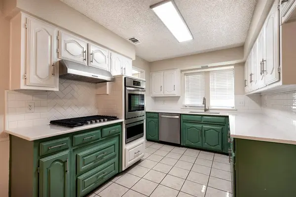 525 Danny Drive, Desoto, TX 75115