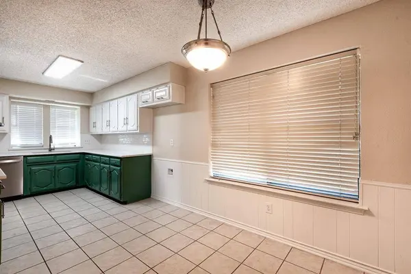 525 Danny Drive, Desoto, TX 75115