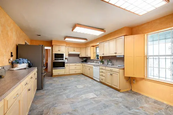 5731 Mona Lane, Dallas, TX 75236