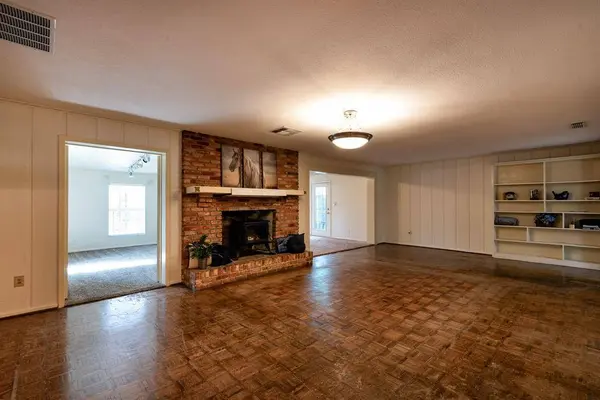 5731 Mona Lane, Dallas, TX 75236