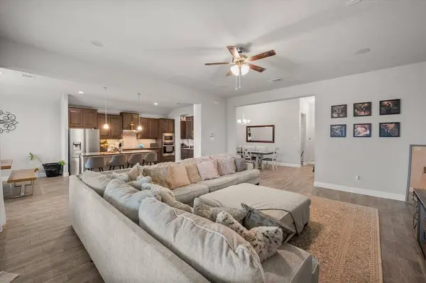 5610 Goodnight Court, Midlothian, TX 76065