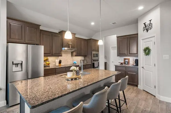 5610 Goodnight Court, Midlothian, TX 76065