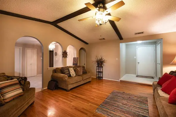 1315 Aldenwood Drive, Dallas, TX 75232