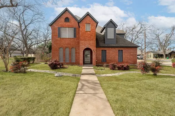 5001 Seminole Drive, De Cordova, TX 76049