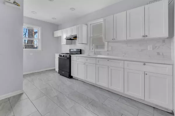 302 ARLINGTON AVE, Jc Bergen-lafayett, NJ 07304