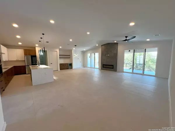 707 Lone Circle, San Antonio, TX 78260