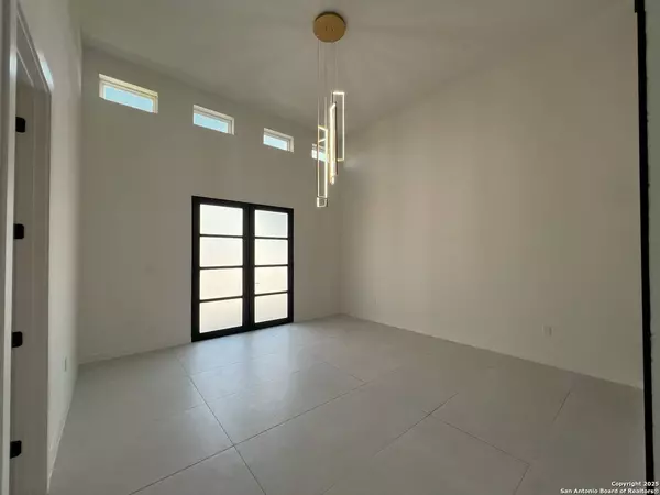 707 Lone Circle, San Antonio, TX 78260