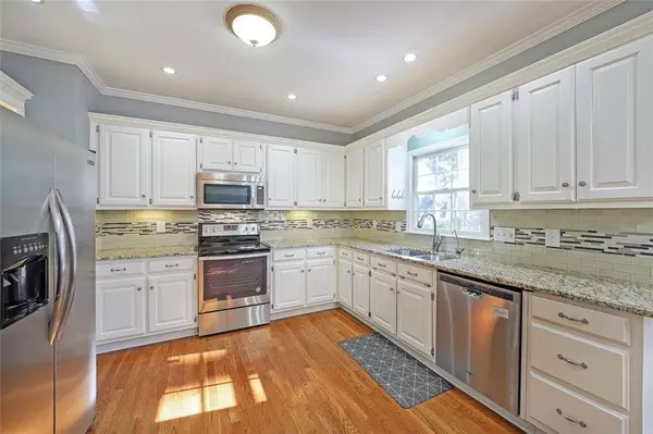 1381 PROVIDENCE DR, Lawrenceville, GA 30044