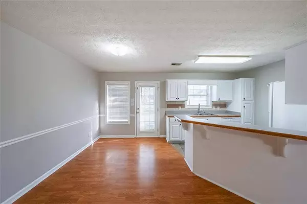 380 HICKORY ST, Social Circle, GA 30025