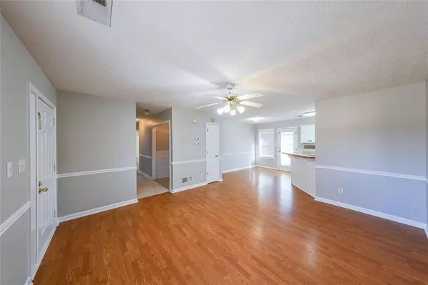 380 HICKORY ST, Social Circle, GA 30025