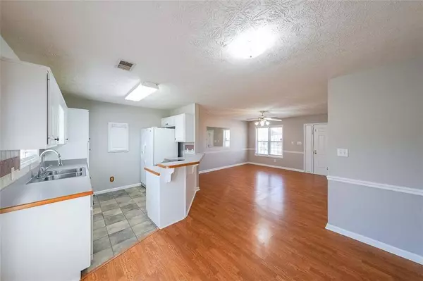 380 HICKORY ST, Social Circle, GA 30025