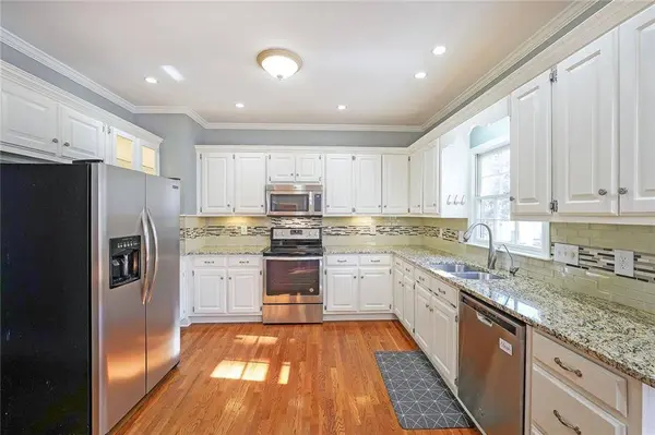 1381 Providence DR, Lawrenceville, GA 30044