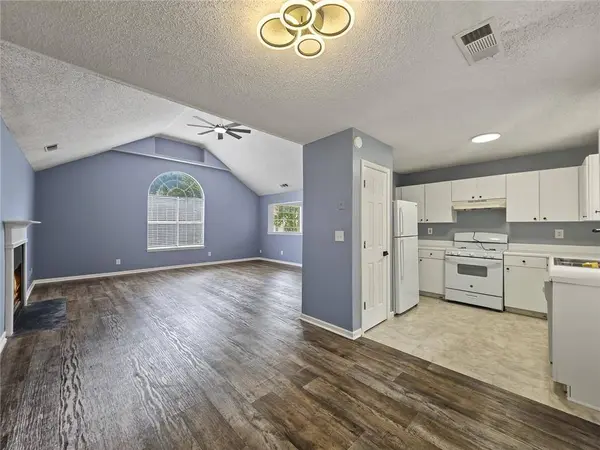 6195 Idlewood CIR, Lithonia, GA 30038