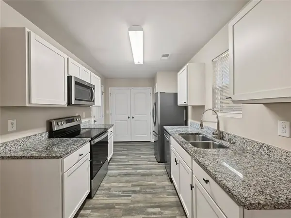 2509 Wood Bend LN, Riverdale, GA 30296
