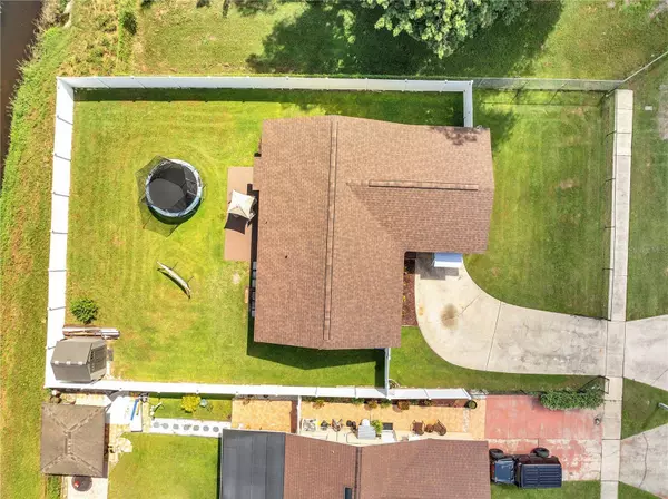 8445 QUISQUALIS DR, Orlando, FL 32822