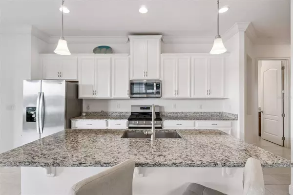 2516 YELLOW BRICK RD, St Cloud, FL 34772