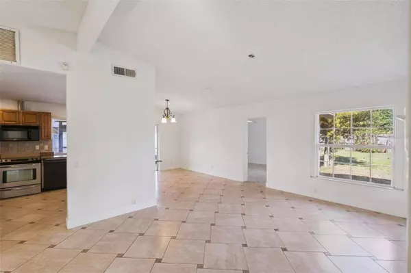 707 DIVOT LN, Kissimmee, FL 34759