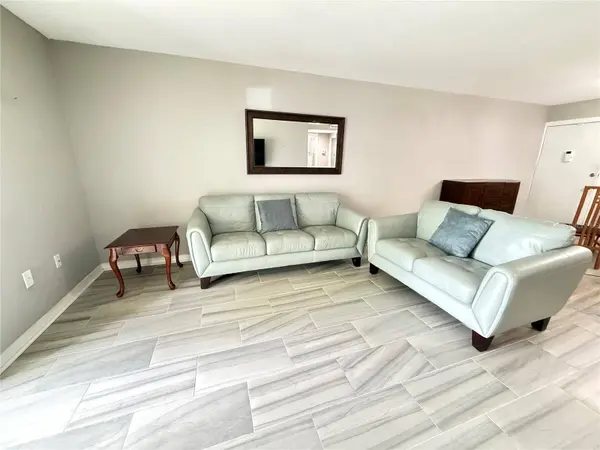 950 LAKE DESTINY RD #B, Altamonte Springs, FL 32714
