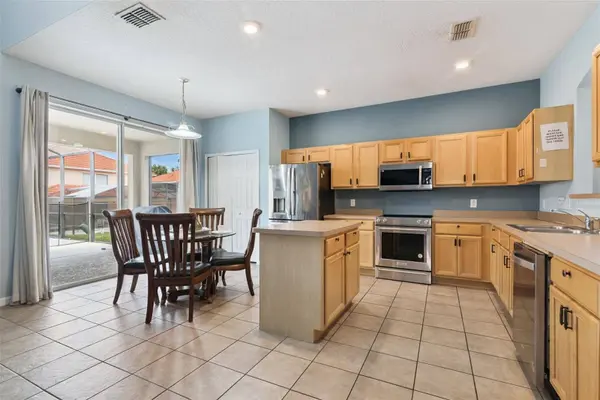 143 CORDOVA AVE, Davenport, FL 33897