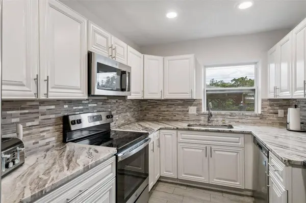 526 E JESSUP AVE, Longwood, FL 32750