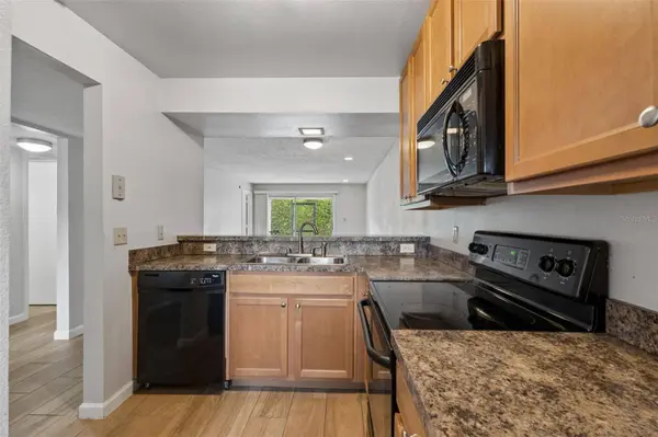 2818 PLAZA TERRACE DR #2818, Orlando, FL 32803