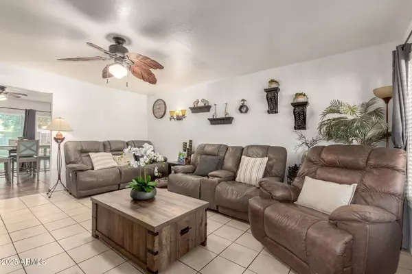 2007 W CHIPMAN Road, Phoenix, AZ 85041