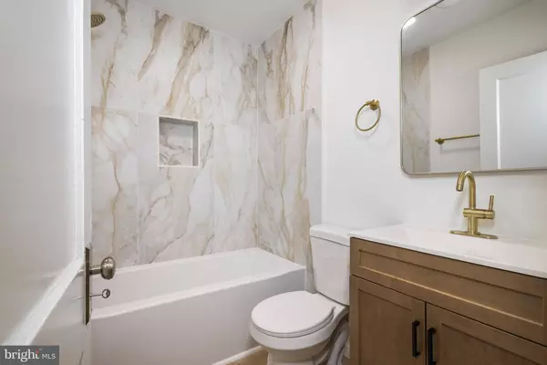 653 N EVERGREEN AVE, Woodbury, NJ 08096