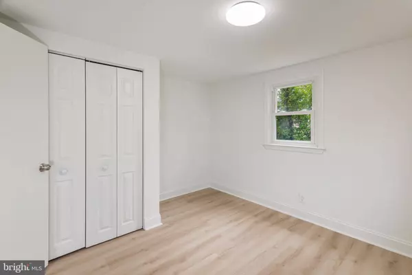 653 N EVERGREEN AVE, Woodbury, NJ 08096