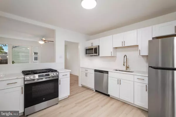 653 N EVERGREEN AVE, Woodbury, NJ 08096