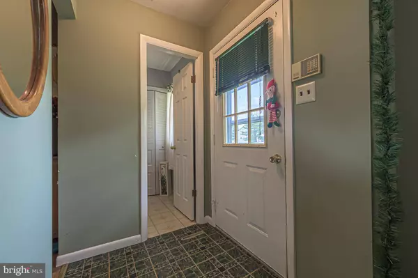 827 SAINT REGIS CT, West Deptford, NJ 08051