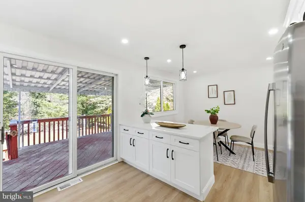 16 SARATOGA RD, Stratford, NJ 08084