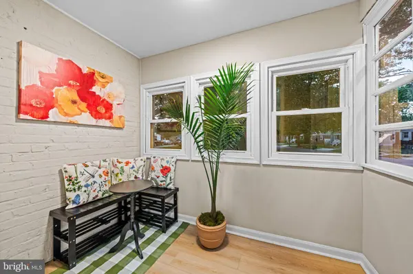1 DIXIE DR, Penns Grove, NJ 08069