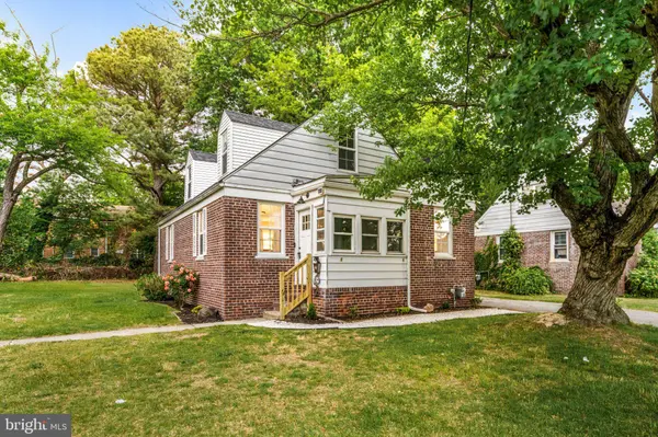1 DIXIE DR, Penns Grove, NJ 08069