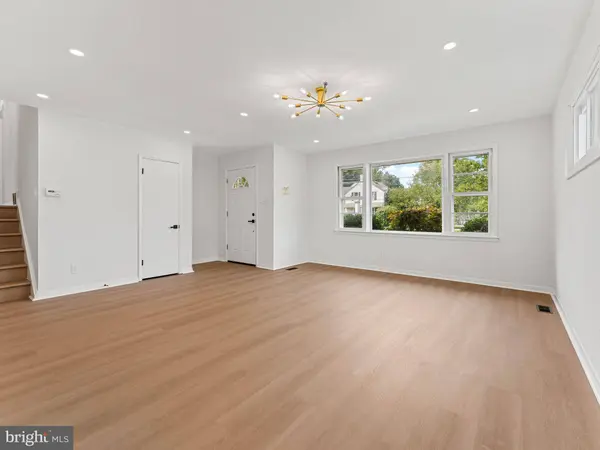 335 MYRTLE AVE, Woodbury, NJ 08096